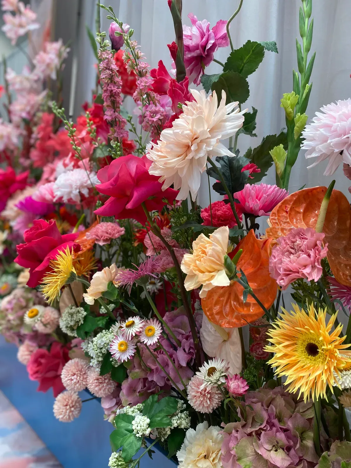 Blumenschmuck für einen festlichen Empfang